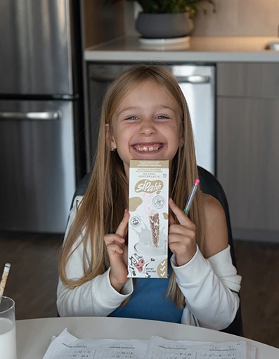 Child holding Sipahh